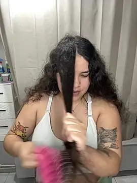 Snapshot of Sweet_sully__ chatting on 02-21-25, 09:45 Sweet sully online show from 02-21-25, 09:45