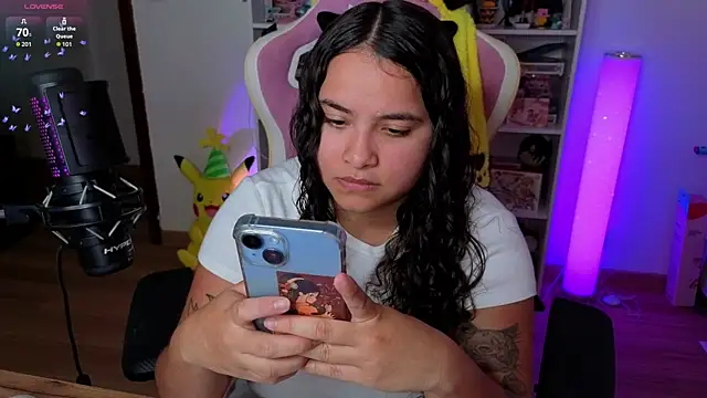 Snapshot of Sweet_sully__ chatting on 10-06-25, 09:07 Sweet sully online show from 10-06-25, 09:07