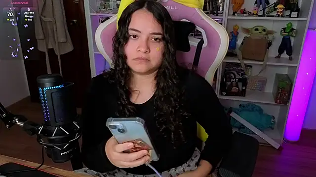 Snapshot of Sweet_sully__ chatting on 11-08-25, 10:37 Sweet sully online show from 11-08-25, 10:37