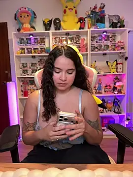 Snapshot of Sweet_sully__ chatting on 03-13-26, 08:54 Sweet sully online show from 03-13-26, 08:54