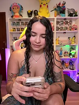 Snapshot of Sweet_sully__ chatting on 03-22-26, 08:29 Sweet sully online show from 03-22-26, 08:29