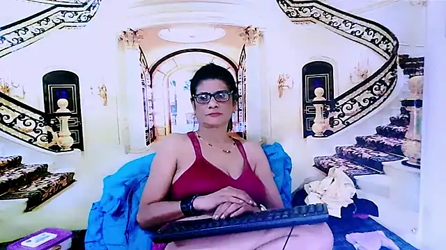 IndianAllure online show from 01-02-25, 11:52