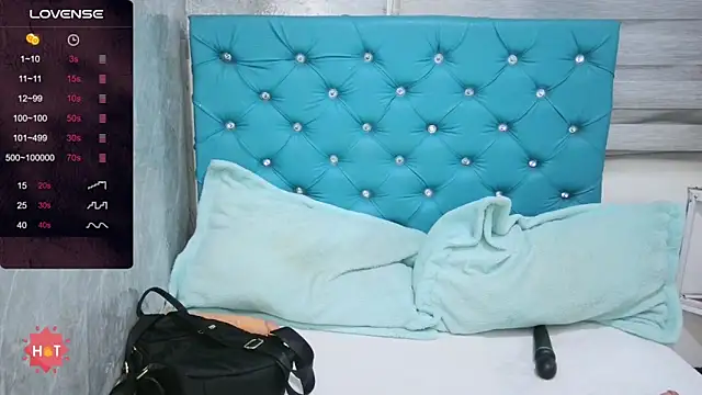 Snapshot of MAARYMOON chatting on 10-21-25, 10:49 MAARYMOON online show from 10-21-25, 10:49