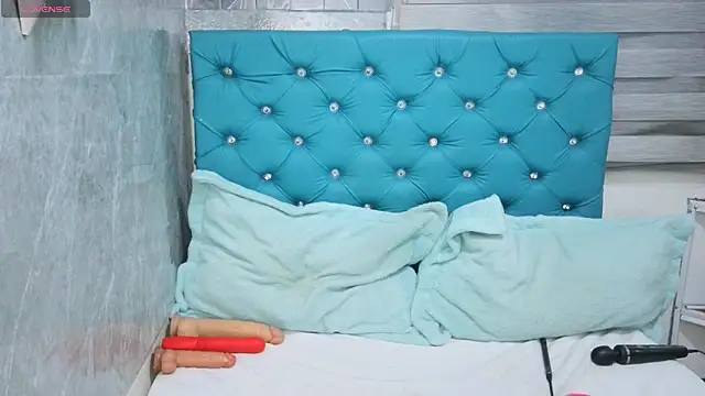 Snapshot of MAARYMOON chatting on 10-25-25, 10:45 MAARYMOON online show from 10-25-25, 10:45