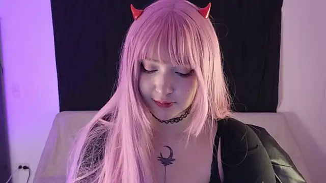 KuroChan420 online show from 12-17-24, 11:05