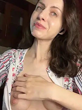 Snapshot of MissAnuta chatting on 10-28-25, 12:36 MissAnuta online show from 10-28-25, 12:36