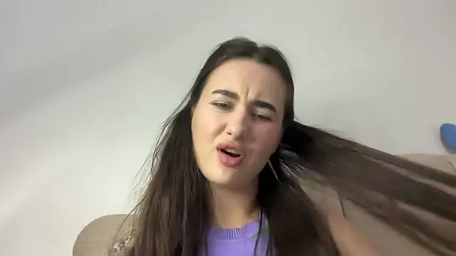 Snapshot of Molly7754 chatting on 10-19-25, 08:53 Molly7754 online show from 10-19-25, 08:53