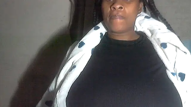 Snapshot of Choco-Coco10 chatting on 09-27-25, 03:33 Choco-Coco10 online show from 09-27-25, 03:33