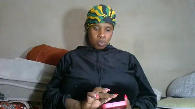Choco-Coco10 online show from 05-26-26, 12:23