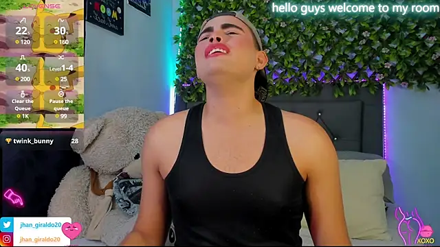 Snapshot of kamii_22 chatting on 12-05-24, 04:34 kamii 22 online show from 12-05-24, 04:34