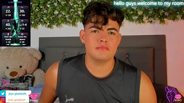 Snapshot of kamii_22 chatting on 10-03-25, 03:09 kamii 22 online show from 10-03-25, 03:09