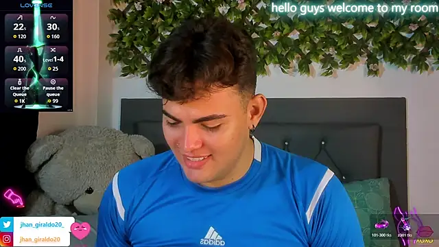 Snapshot of kamii_22 chatting on 10-30-25, 10:43 kamii 22 online show from 10-30-25, 10:43