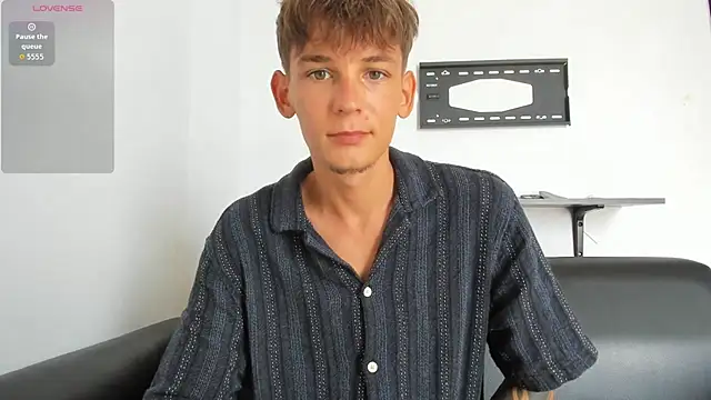 MiracleCam online show from 03-21-26, 02:05