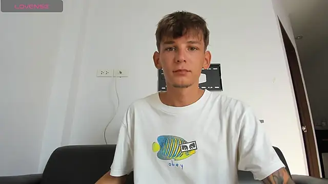 MiracleCam online show from 03-26-26, 01:22