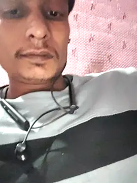 Snapshot of hq9870a chatting on 02-13-26, 07:43 hq9870a online show from 02-13-26, 07:43