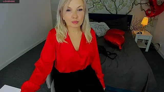 Abby Moore  online show from 02-17-25, 05:14