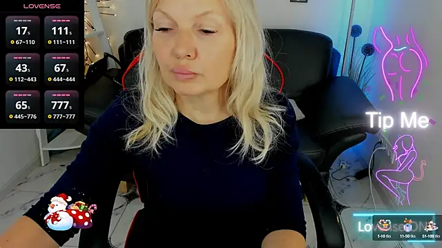 Abby Moore  online show from 03-18-25, 01:31