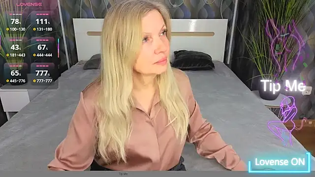 Abby Moore  online show from 04-30-26, 07:04