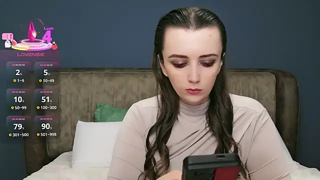 Snapshot of IamMolly chatting on 11-11-25, 07:14 IamMolly online show from 11-11-25, 07:14