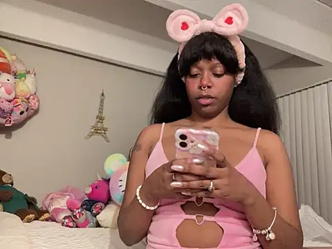 bunnypillow online show from 12-12-24, 06:03