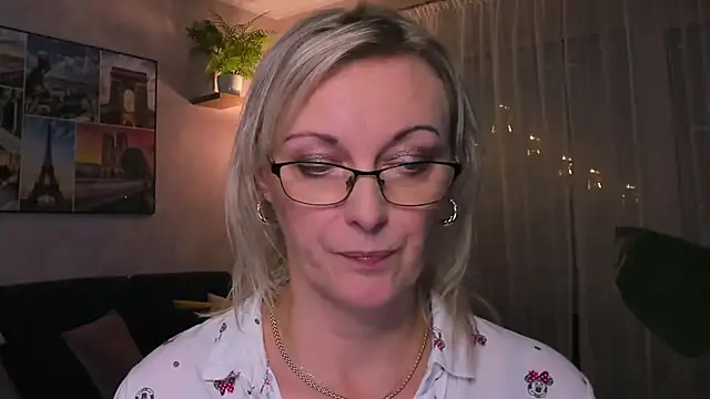vanessa chat online show from 12-10-24, 05:33