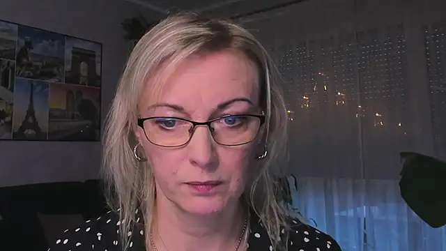 vanessa chat online show from 12-16-24, 02:16