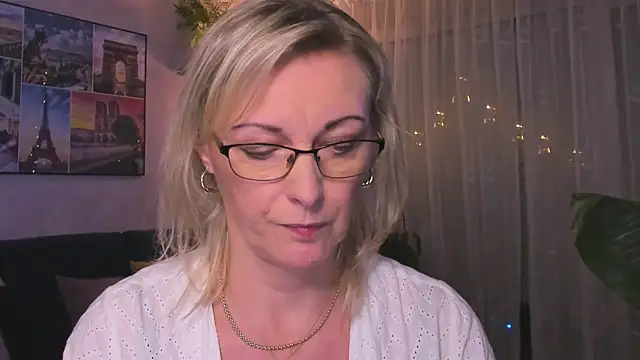 vanessa chat online show from 12-18-24, 05:52