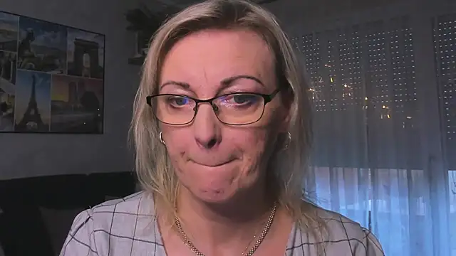 vanessa chat online show from 12-19-24, 02:24