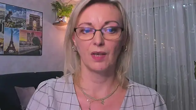 vanessa chat online show from 12-19-24, 09:06