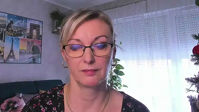 vanessa chat online show from 01-11-25, 01:22