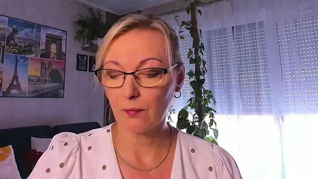 Snapshot of vanessa_chat chatting on 09-25-25, 01:37 vanessa chat online show from 09-25-25, 01:37