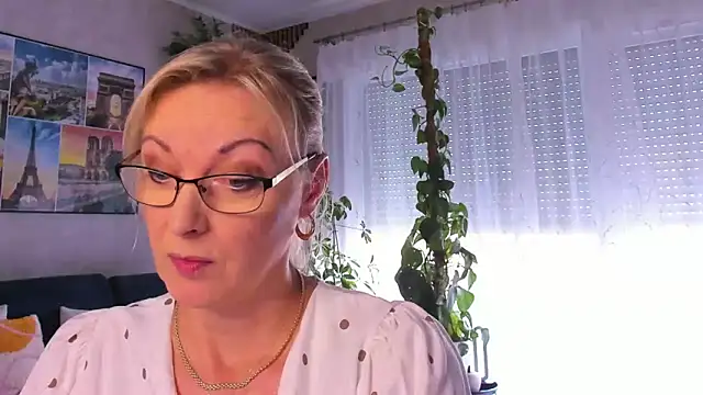 Snapshot of vanessa_chat chatting on 09-29-25, 01:27 vanessa chat online show from 09-29-25, 01:27