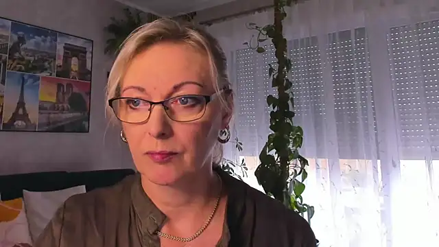 Snapshot of vanessa_chat chatting on 09-30-25, 01:27 vanessa chat online show from 09-30-25, 01:27