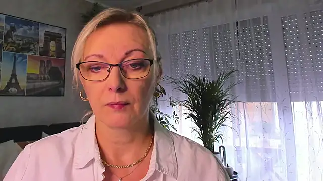 Snapshot of vanessa_chat chatting on 10-14-25, 01:23 vanessa chat online show from 10-14-25, 01:23