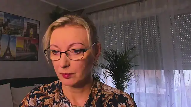 Snapshot of vanessa_chat chatting on 10-17-25, 06:27 vanessa chat online show from 10-17-25, 06:27