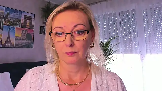 Snapshot of vanessa_chat chatting on 10-21-25, 01:12 vanessa chat online show from 10-21-25, 01:12