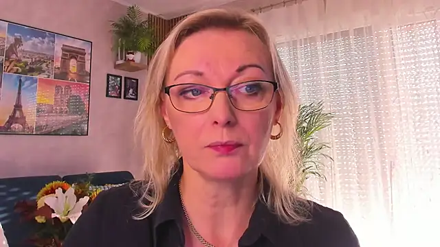 Snapshot of vanessa_chat chatting on 10-31-25, 07:20 vanessa chat online show from 10-31-25, 07:20