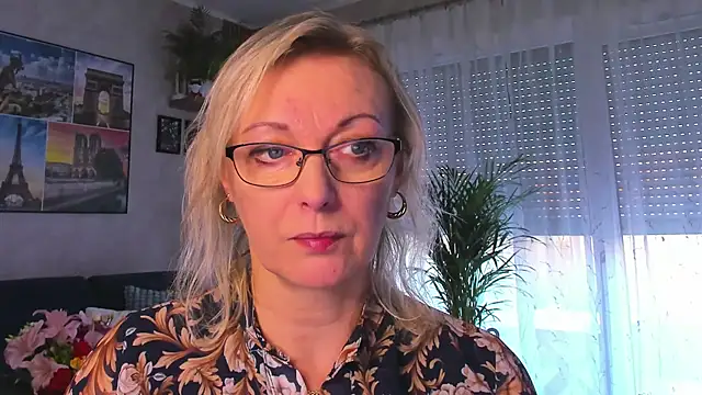 Snapshot of vanessa_chat chatting on 11-05-25, 02:17 vanessa chat online show from 11-05-25, 02:17