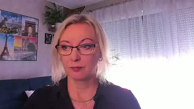 vanessa chat online show from 05-04-26, 01:18