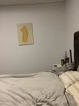EllaMae online show from 12-01-24, 08:42