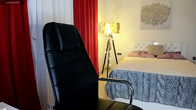 Colette  1977 online show from 11-11-25, 06:19