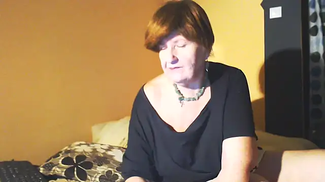 Snapshot of MioritaHard chatting on 01-09-25, 08:33 MioritaHard online show from 01-09-25, 08:33