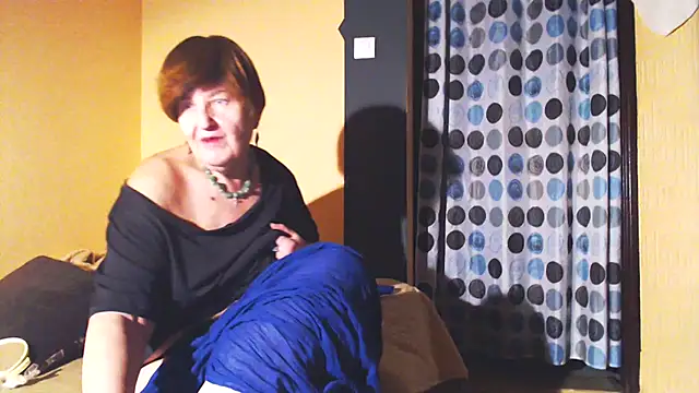 Snapshot of MioritaHard chatting on 01-17-25, 09:28 MioritaHard online show from 01-17-25, 09:28