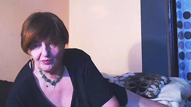 Snapshot of MioritaHard chatting on 02-05-25, 01:44 MioritaHard online show from 02-05-25, 01:44