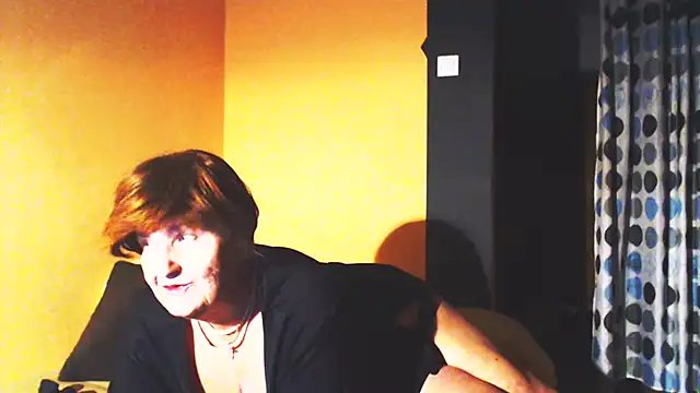 Snapshot of MioritaHard chatting on 02-26-25, 12:47 MioritaHard online show from 02-26-25, 12:47