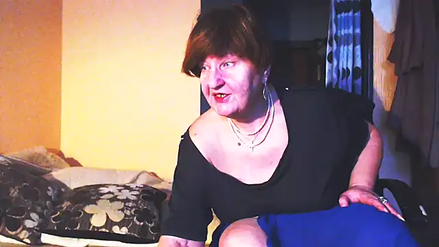 Snapshot of MioritaHard chatting on 02-28-25, 12:52 MioritaHard online show from 02-28-25, 12:52