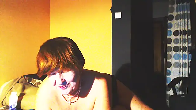 Snapshot of MioritaHard chatting on 03-05-25, 12:49 MioritaHard online show from 03-05-25, 12:49