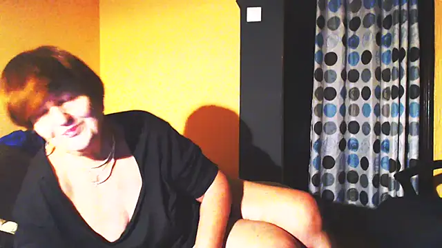 Snapshot of MioritaHard chatting on 03-09-25, 09:46 MioritaHard online show from 03-09-25, 09:46