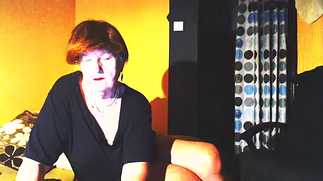 Snapshot of MioritaHard chatting on 03-19-25, 11:25 MioritaHard online show from 03-19-25, 11:25