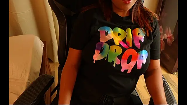 Snapshot of sneha_hussy chatting on 03-12-26, 02:12 sneha hussy online show from 03-12-26, 02:12